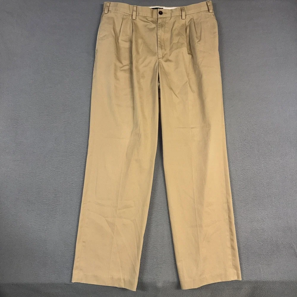 Eddie Bauer Pants Mens 38x36 Brown Relaxed Fit Pleated Khakis 100% Cotton Twill